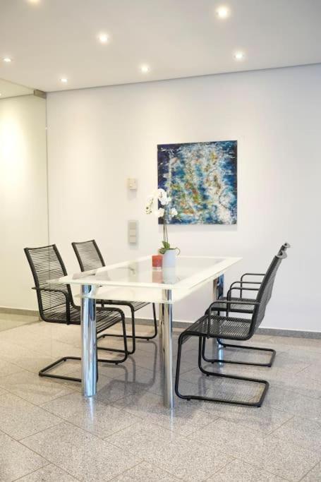 Apartment Exklusive Stadtoase Design-wohnung - Panoramablick *